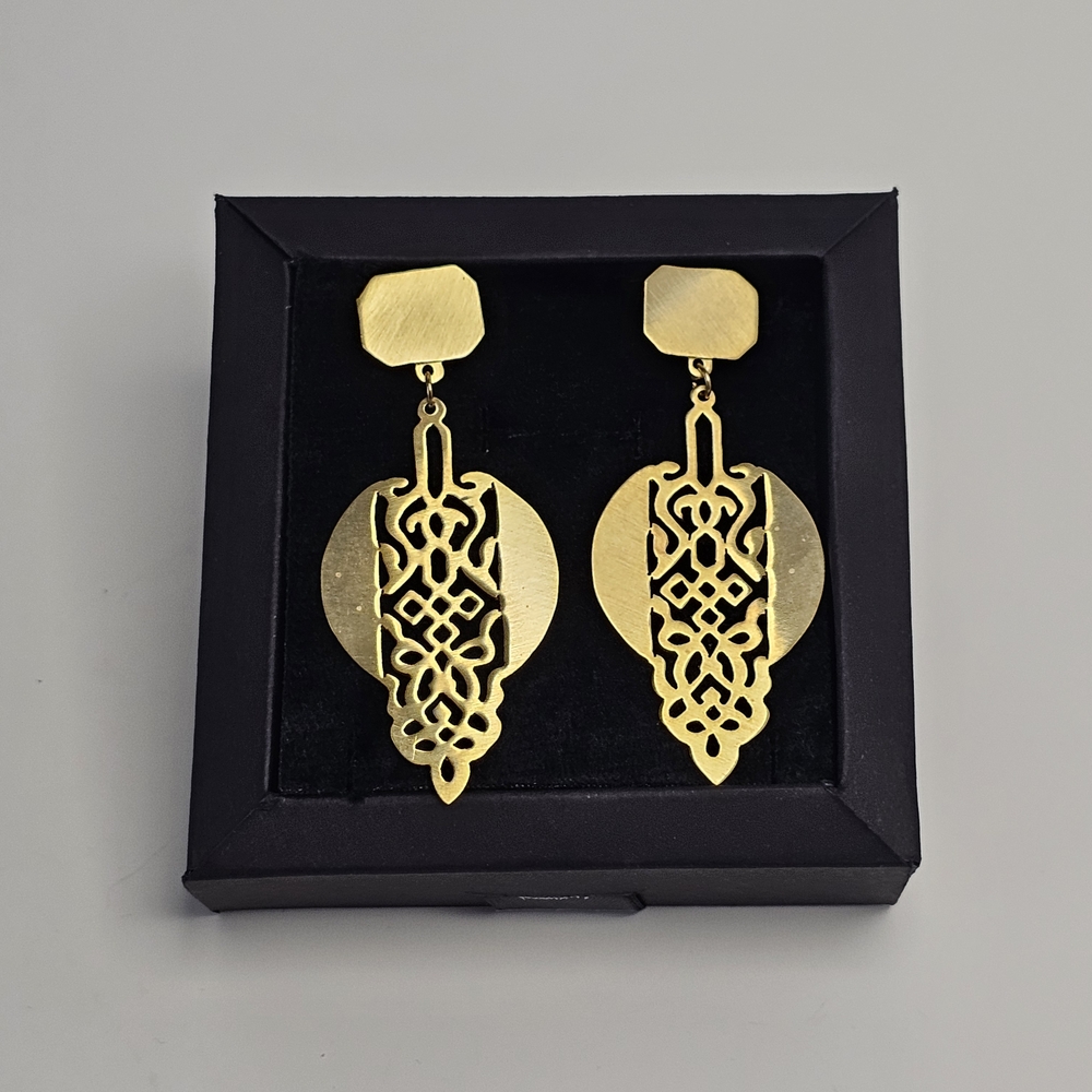 Elegant Gold Geometric Earrings